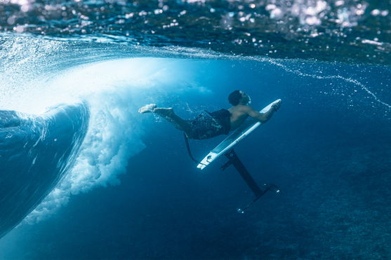 Duotone_Foiling_&_Electric_eHarness-Set_Action-Shots_7