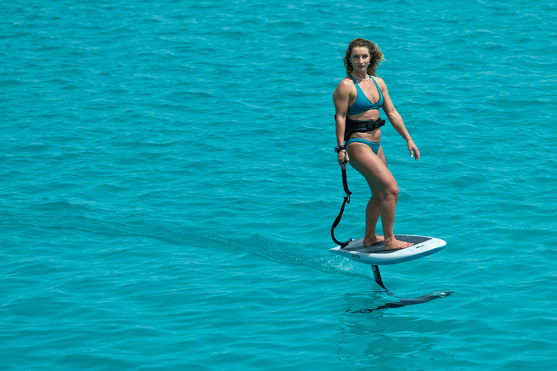 Duotone_Foiling_&_Electric_eRemote-Watch-Ring-Set_Action-Shots_6