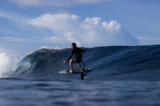 Duotone_Foiling_&_Electric_Foil-Assist-Set-AL_Action-Shots_2