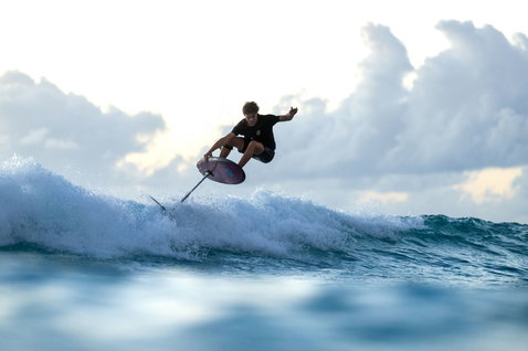 Duotone_Wing_Foiling_Crush-SLS_Action-Shots_12