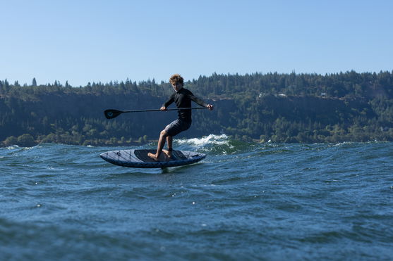Duotone_Wing_Foiling_Downwinder-Slim-D/LAB_Action-Shots_2