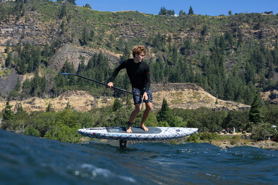 Duotone_Wing_Foiling_Downwinder-Slim-D/LAB_Action-Shots_8