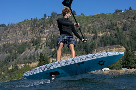 Duotone_Wing_Foiling_Downwinder-Slim-D/LAB_Action-Shots_11