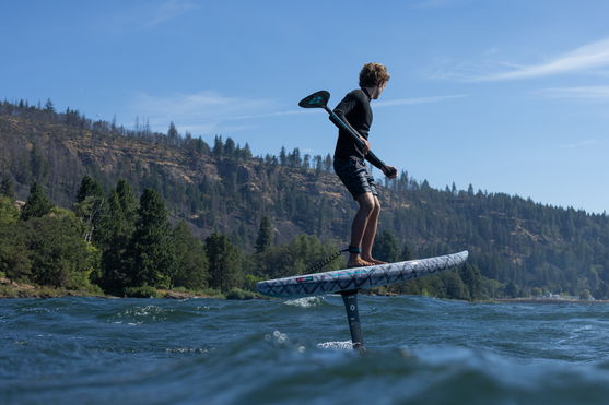 Duotone_Wing_Foiling_Downwinder-Slim-D/LAB_Action-Shots_14