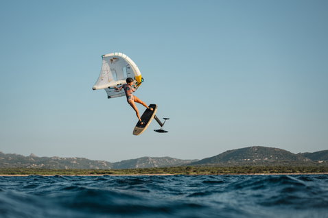 Duotone_Wing_Foiling_Sky-Style-SLS_Action-Shots_9