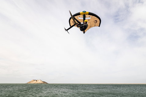 Duotone_Wing_Foiling_Unit-SLS_Action-Shots_7