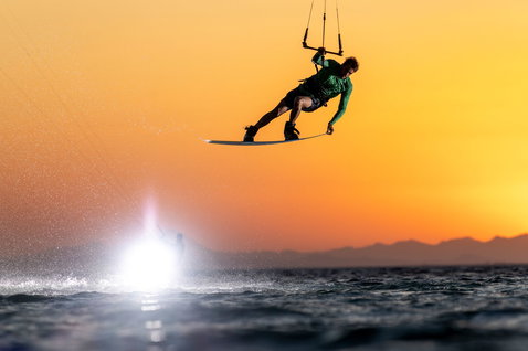 Duotone TS Park planche de kite twin-tip en kitesurf en eau ouverte
