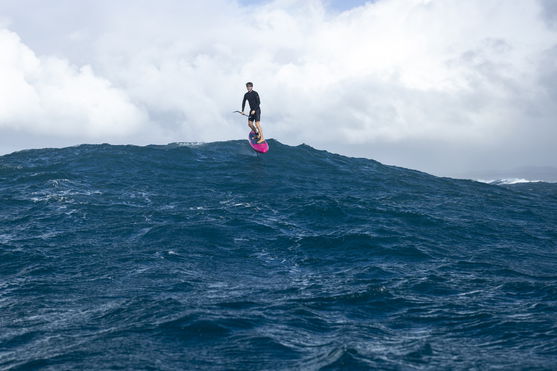 Duotone_Wing_Foiling_Downwinder-Air_Action-Shots_4