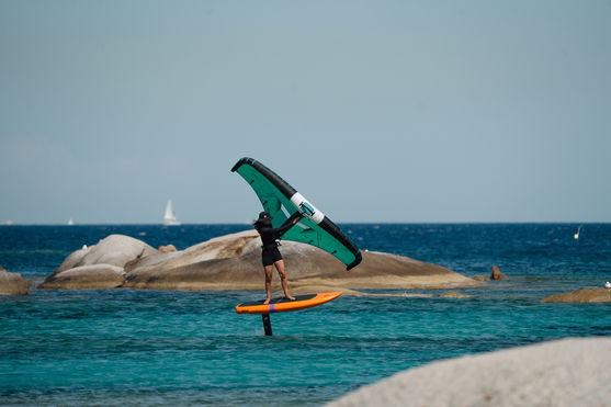 Duotone_Wing_Foiling_Sky-Free-DST_Action-Shots_10