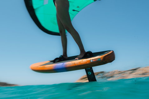 Duotone_Wing_Foiling_Sky-Free_Action-Shots_6