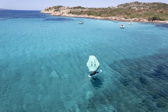 Duotone_Wing_Foiling_Sky-Start-DST_Action-Shots_5