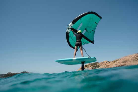 Duotone_Wing_Foiling_Sky-Start-DST_Action-Shots_6