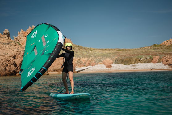 Duotone_Wing_Foiling_Sky-Start-DST_Action-Shots_9