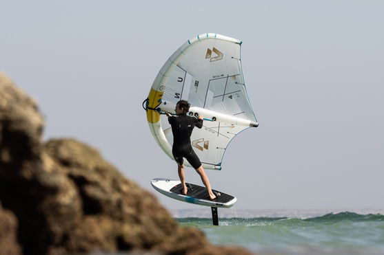 Duotone_Wing_Foiling_Skybrid_Action-Shots_1