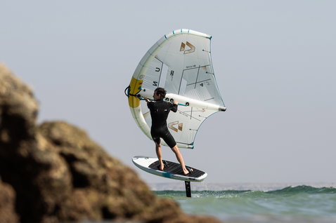 Duotone_Wing_Foiling_Skybrid_Action-Shots_1