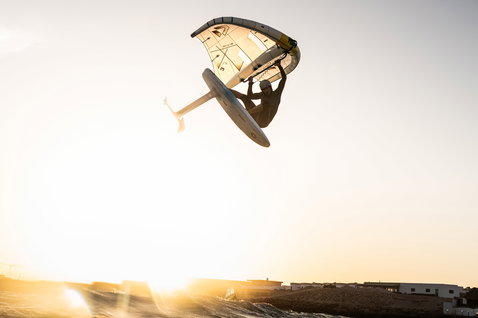 Duotone_Wing_Foiling_Skybrid_Action-Shots_2