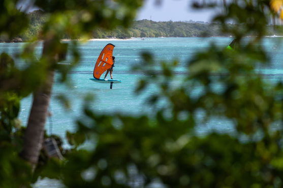 Duotone_Wing_Foiling_Sky-Start-DST_Action-Shots_14