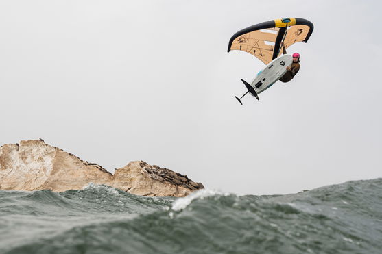 Duotone_Wing_Foiling_Skybrid_Action-Shots_5