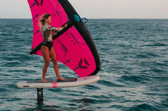 Duotone_Wing_Foiling_Skybrid-Air_Action-Shots_2