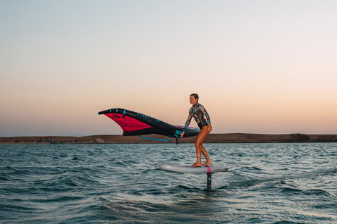Duotone_Wing_Foiling_Skybrid-Air_Action-Shots_6