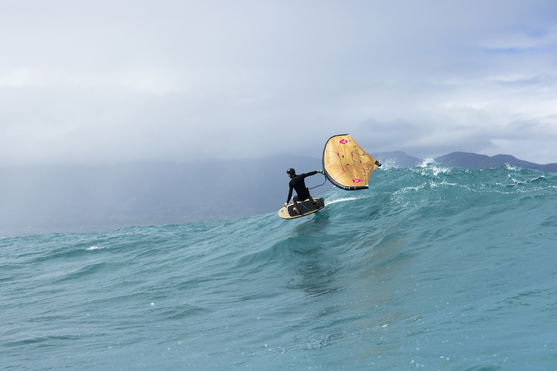 Duotone_Wing_Foiling_Float-SLS_Action-Shots_2