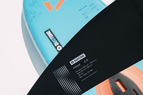 Duotone_Wing_Foiling_Front-Wing-Free-2.0_Action-Shots_2