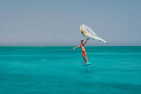 Duotone_Wing_Foiling_Front-Wing-Free-2.0_Action-Shots_7