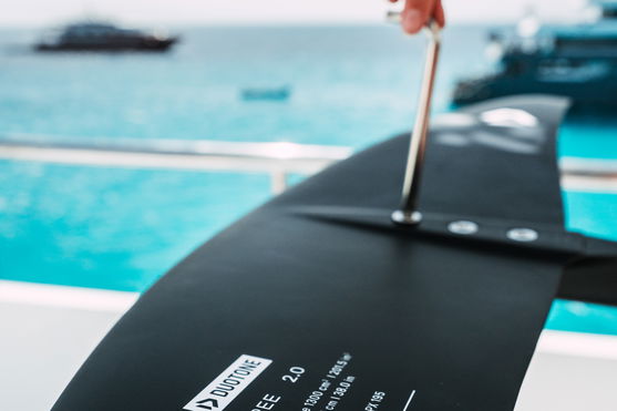 Duotone_Wing_Foiling_Front-Wing-Free-2.0_Action-Shots_6