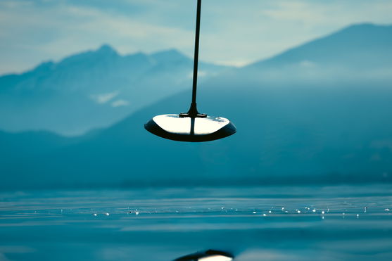 Duotone_Wing_Foiling_Front-Wing-AMP-2.0-SLS_Action-Shots_10