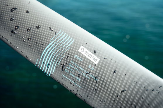 Duotone_Wing_Foiling_Front-Wing-AMP-2.0-SLS_Action-Shots_16