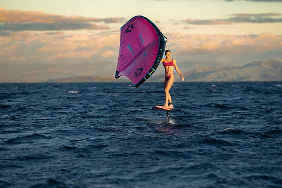 Duotone_Wing_Foiling_Float_Action-Shots_2