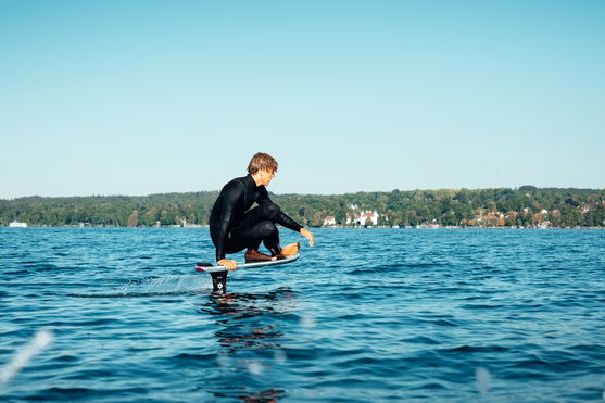 Duotone_Wing_Foiling_Strider-SLS_Action-Shots_1