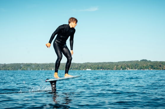 Duotone_Wing_Foiling_Strider-SLS_Action-Shots_12