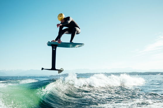 Duotone_Wing_Foiling_Strider-SLS-Wake_Action-Shots_3