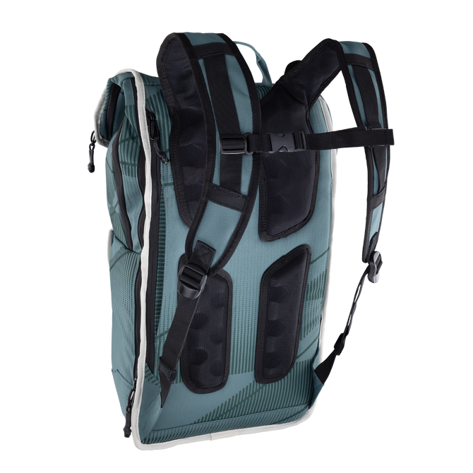 Mochila Duotone Daypack 40l em teal ardósia, vista traseira com painel dorsal ventilado e sistema de alças
