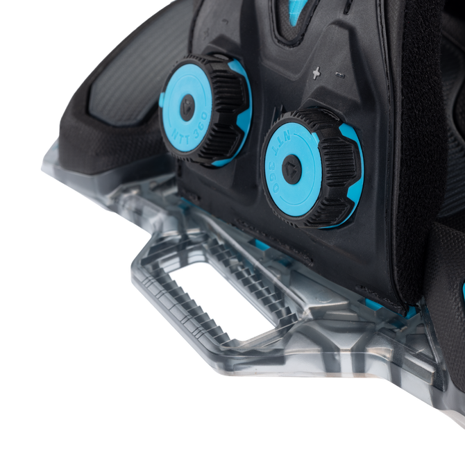 Duotone Entity 360 kiteboard twin-tip détail fixation en noir et cyan