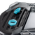Détail platine de fixation Duotone Entity 360 kiteboard twin-tip avec molettes cyan en anthracite et gris