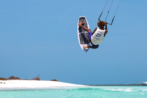 Duotone Traction Pad Front surfboard deck pad 4mm during kitesurfing at a tropical lagoon